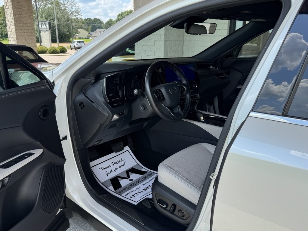 2023 Lexus RX 350 350 Premium Plus   - Photo 17 - Martin, TN 38237