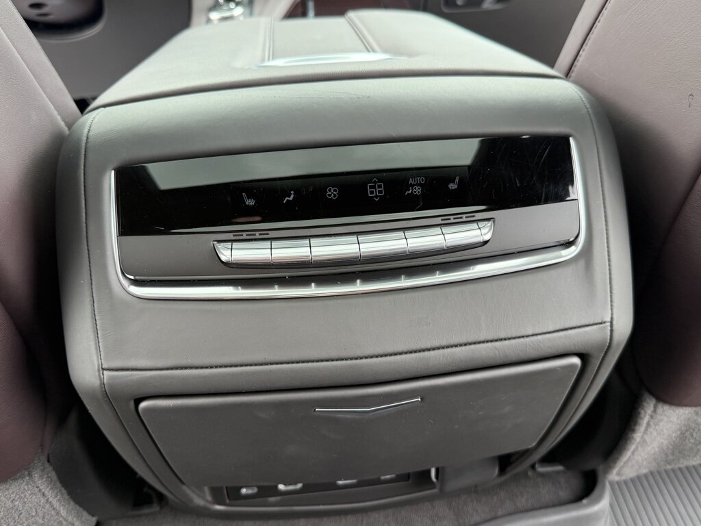 2024 Cadillac Escalade Sport Platinum   - Photo 37 - Martin, TN 38237