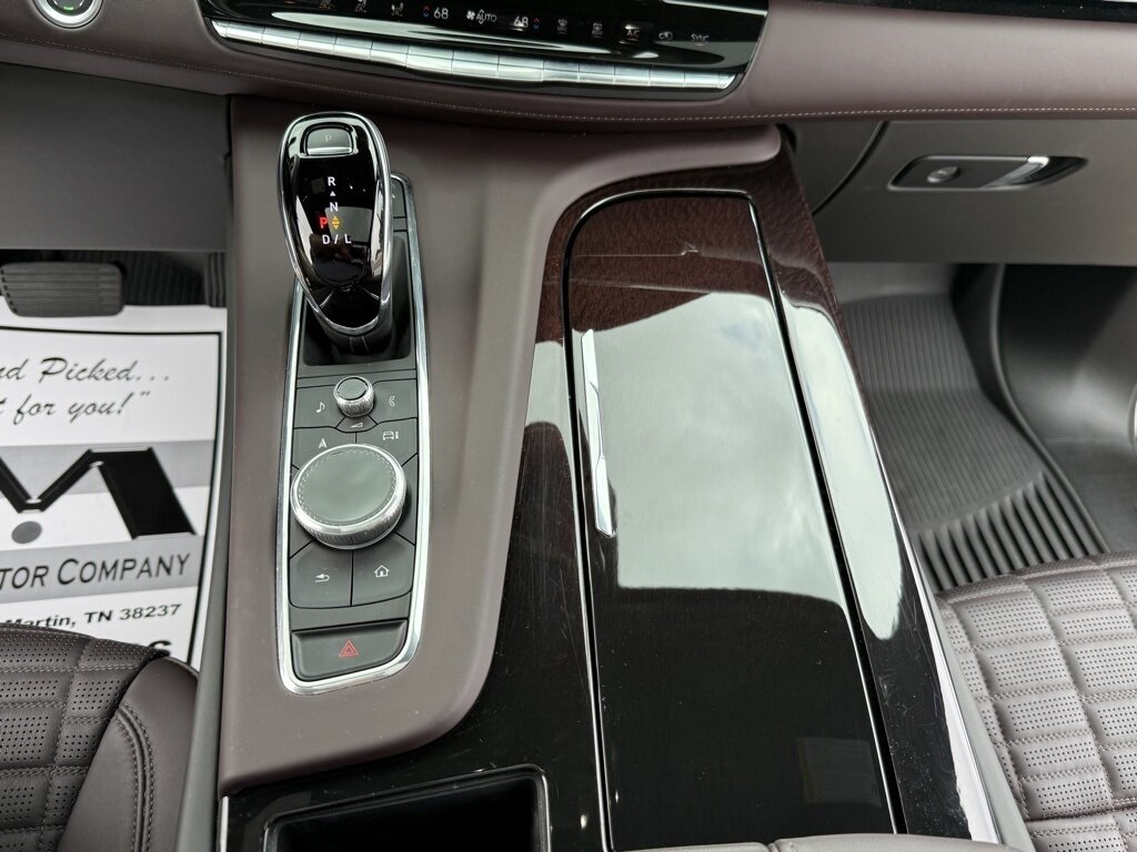 2024 Cadillac Escalade Sport Platinum   - Photo 29 - Martin, TN 38237