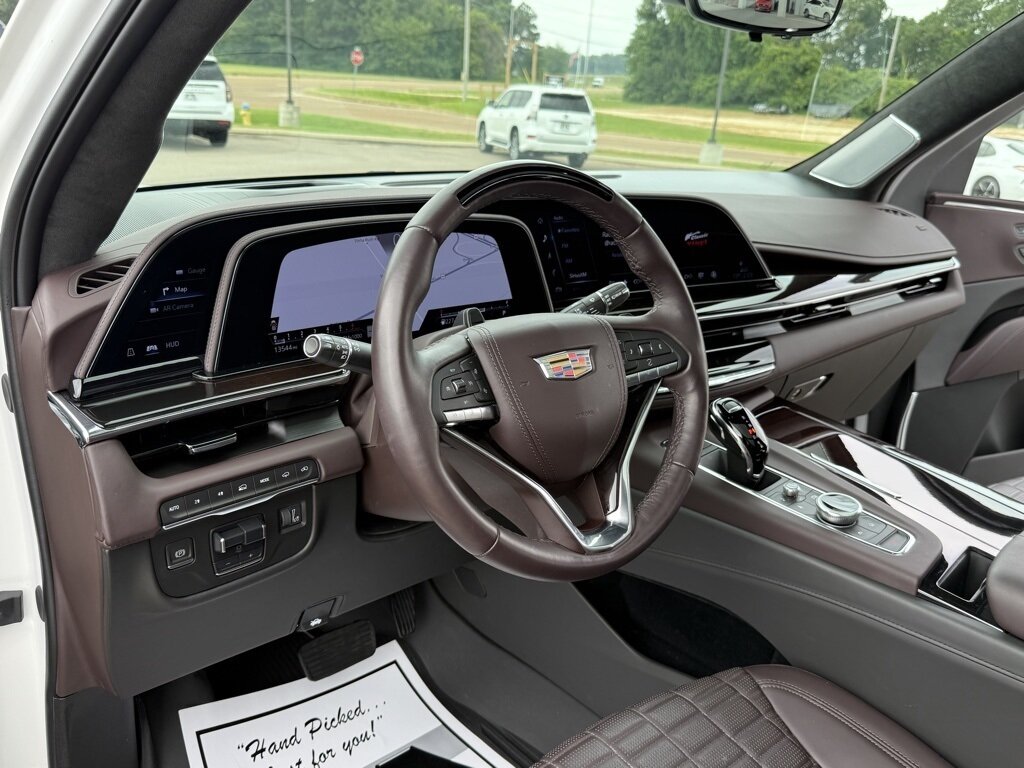 2024 Cadillac Escalade Sport Platinum   - Photo 19 - Martin, TN 38237
