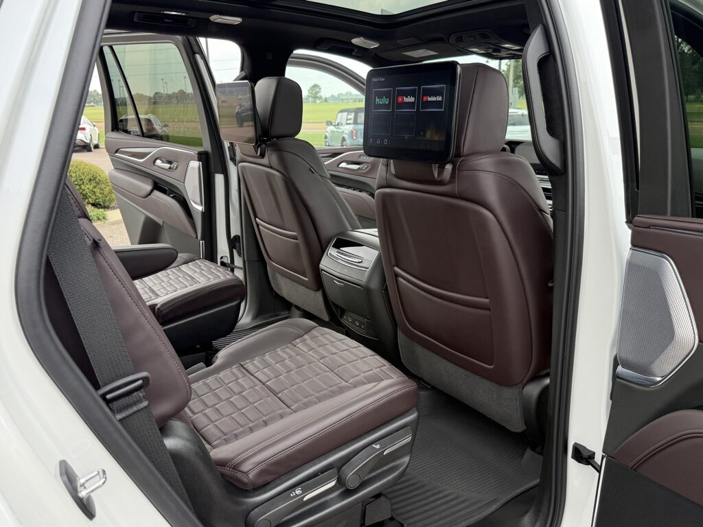 2024 Cadillac Escalade Sport Platinum   - Photo 39 - Martin, TN 38237