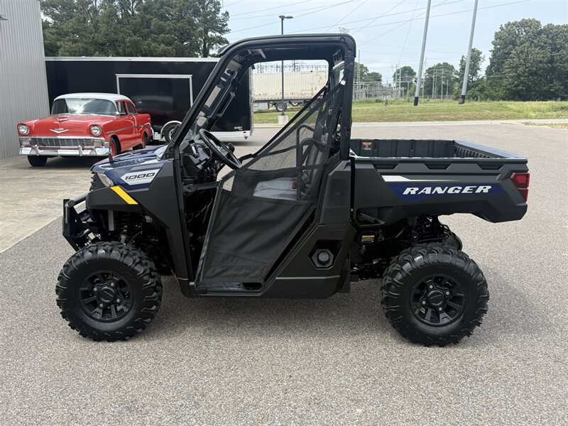 2023 Polaris Ranger 1000 Premium   - Photo 4 - Martin, TN 38237