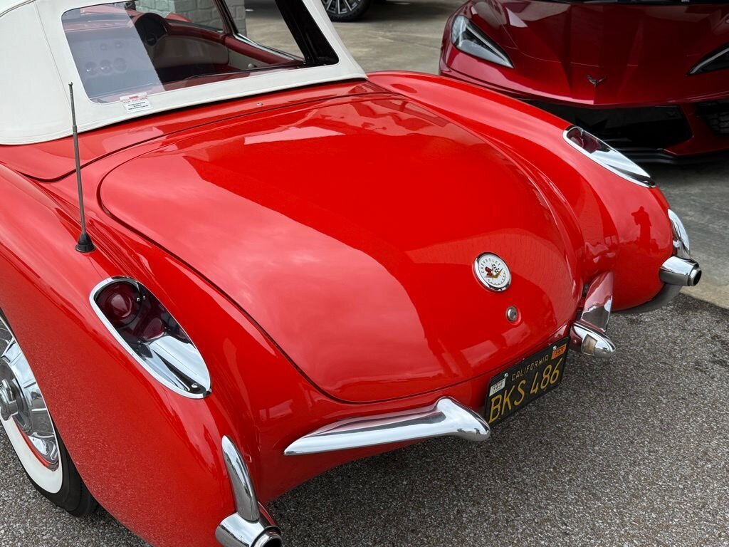 1957 Chevrolet Corvette Convertible   - Photo 15 - Martin, TN 38237