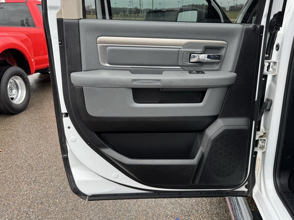 2014 RAM 1500 Big Horn - Photo 36 - Martin, TN 38237