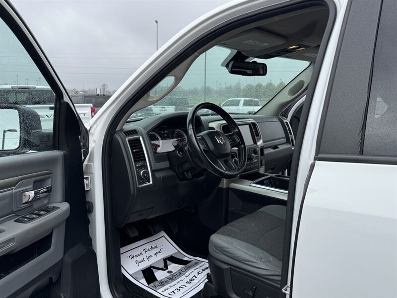 2014 Ram 1500 Big Horn photo 2