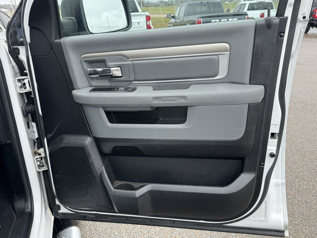 2014 RAM 1500 Big Horn - Photo 42 - Martin, TN 38237