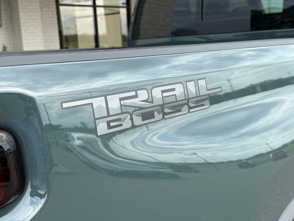 2025 Chevrolet Silverado 2500HD LT TRAIL BOSS   - Photo 9 - Martin, TN 38237