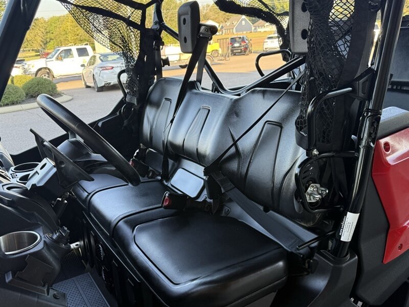 2021 Honda PIONEER 1000-5 DELUXE   - Photo 2 - Martin, TN 38237