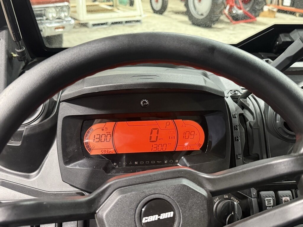 2025 Can-Am Defender Limited HD10   - Photo 13 - Martin, TN 38237