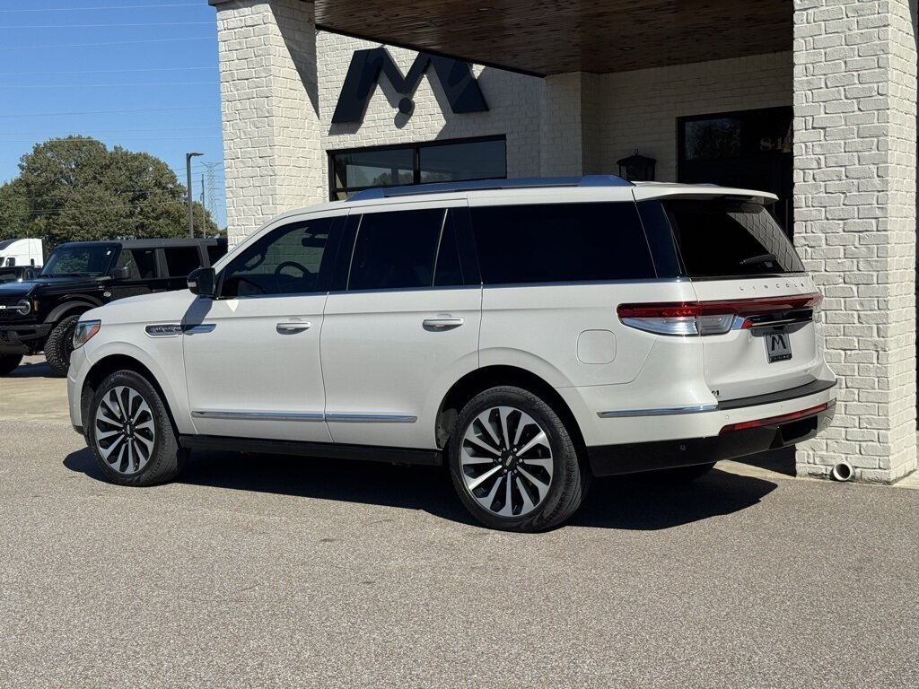 2024 Lincoln Navigator Reserve   - Photo 8 - Martin, TN 38237