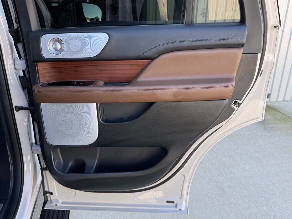 2024 Lincoln Navigator Reserve   - Photo 42 - Martin, TN 38237