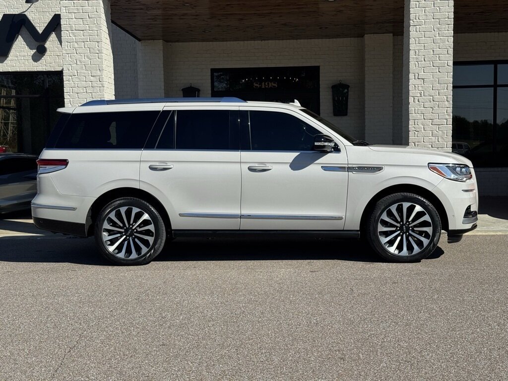 2024 Lincoln Navigator Reserve   - Photo 14 - Martin, TN 38237