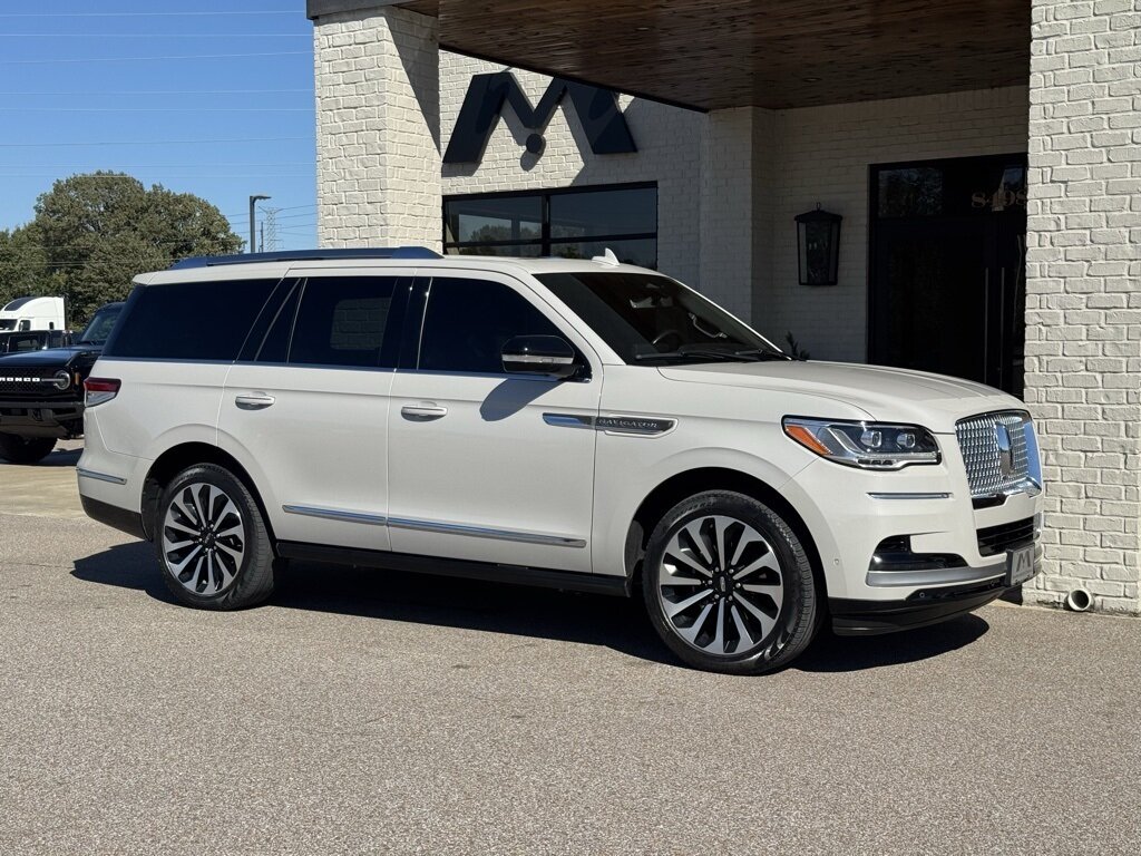 2024 Lincoln Navigator Reserve   - Photo 16 - Martin, TN 38237