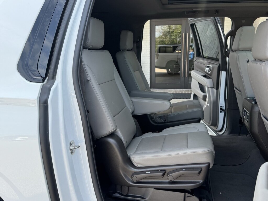 2023 Chevrolet Suburban Z71 - Photo 33 - Martin, TN 38237