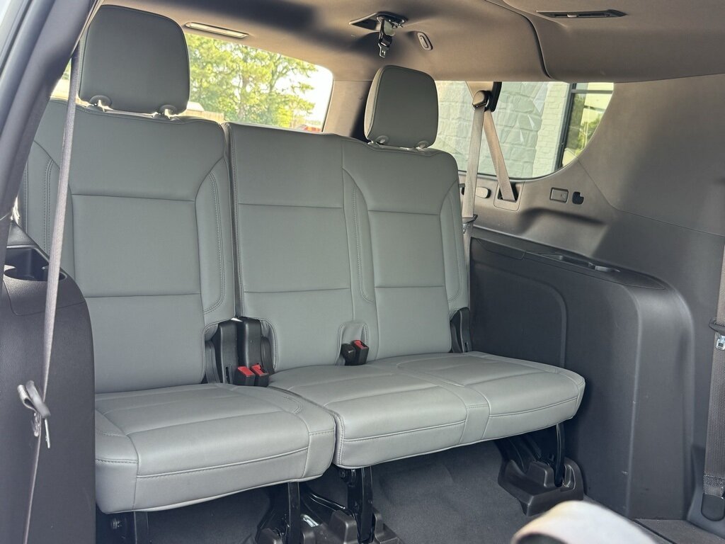 2023 Chevrolet Suburban Z71 - Photo 30 - Martin, TN 38237