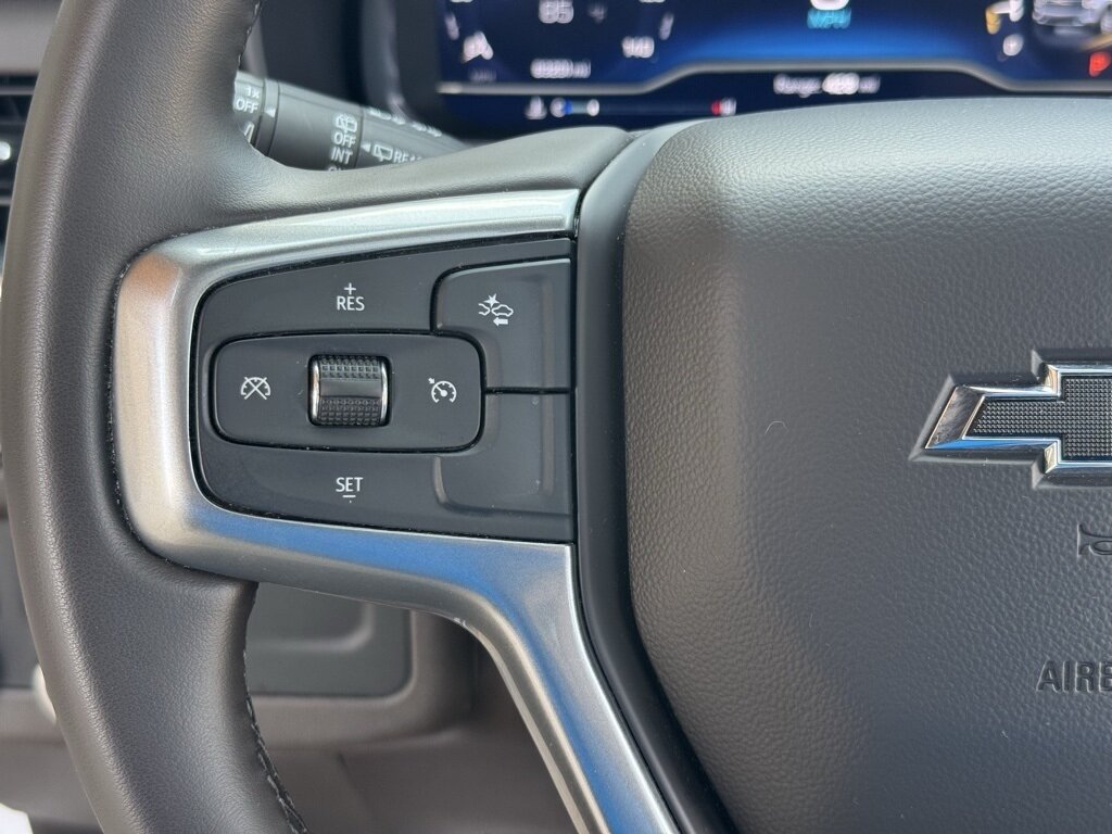 2023 Chevrolet Suburban Z71 - Photo 16 - Martin, TN 38237