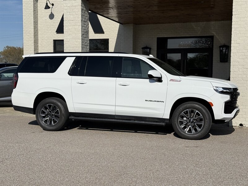 2023 Chevrolet Suburban Z71 - Photo 3 - Martin, TN 38237
