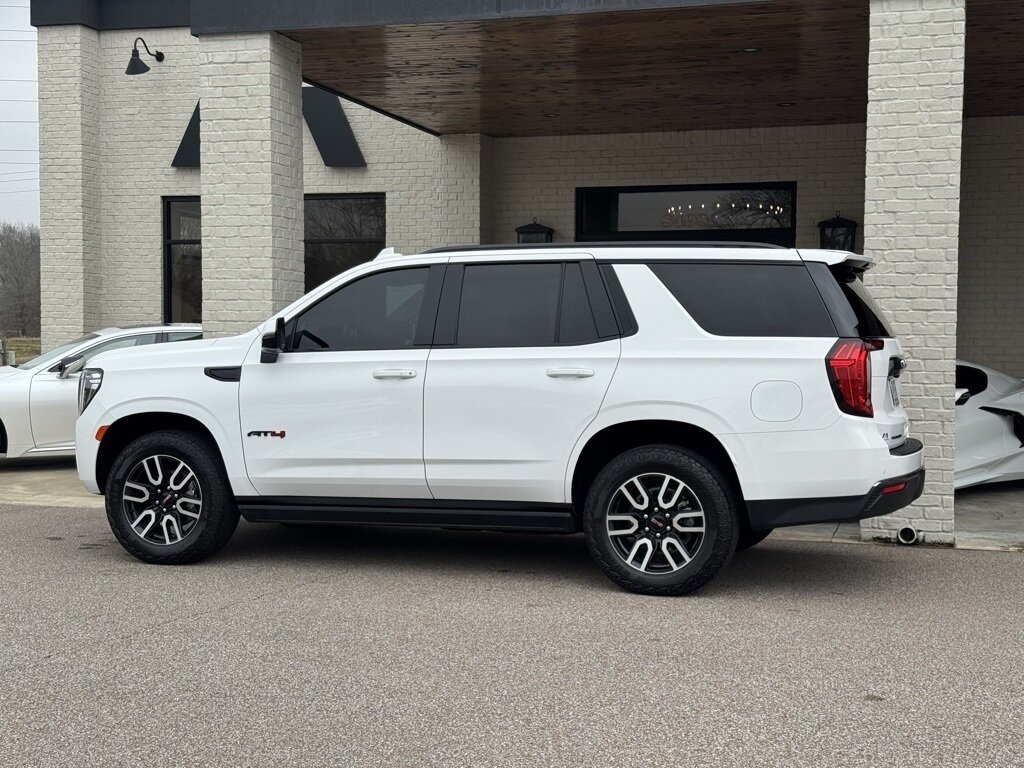 2023 GMC Yukon AT4 - Photo 8 - Martin, TN 38237