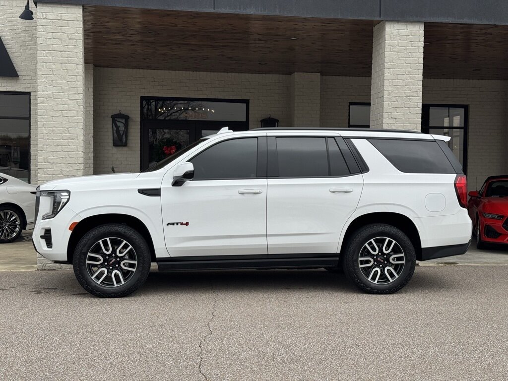 2023 GMC Yukon AT4 - Photo 6 - Martin, TN 38237