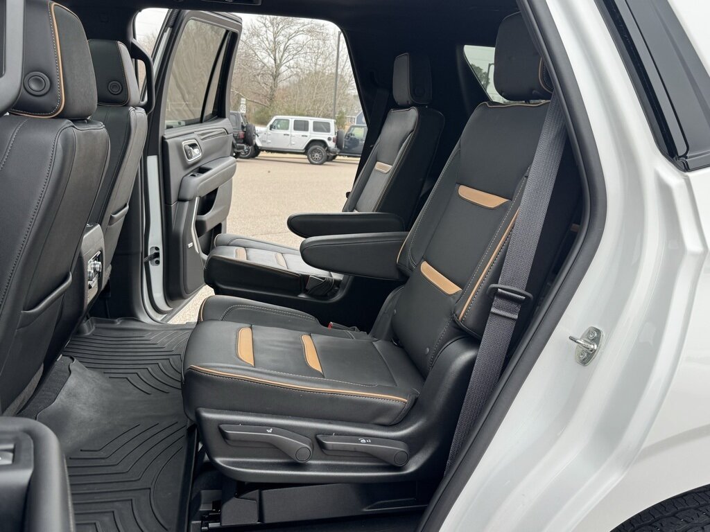 2023 GMC Yukon AT4 - Photo 36 - Martin, TN 38237