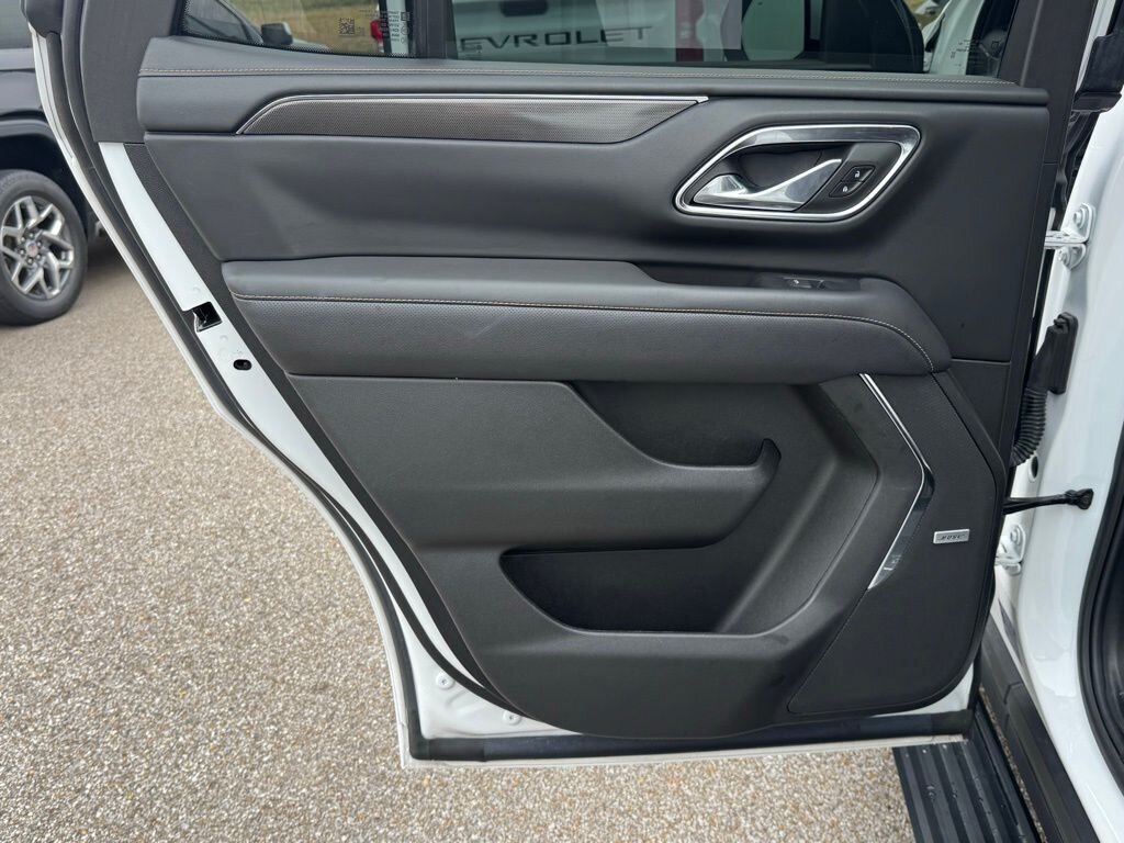 2023 GMC Yukon AT4   - Photo 37 - Martin, TN 38237