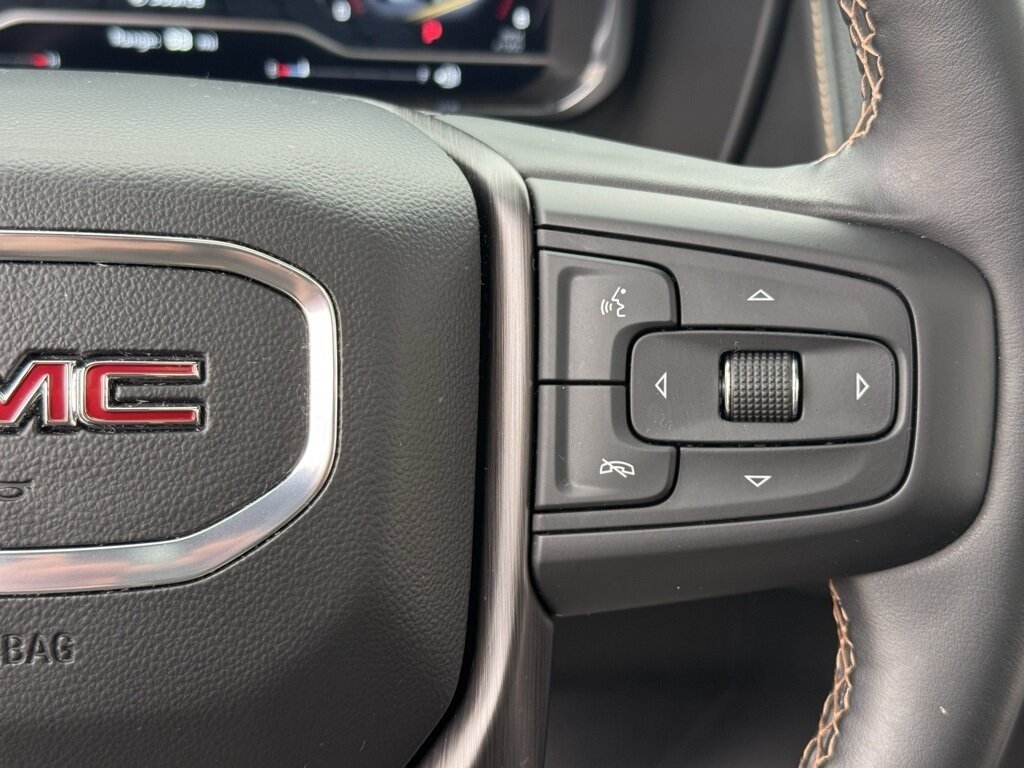 2023 GMC Yukon AT4 - Photo 26 - Martin, TN 38237