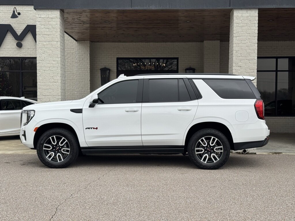 2023 GMC Yukon AT4 - Photo 7 - Martin, TN 38237