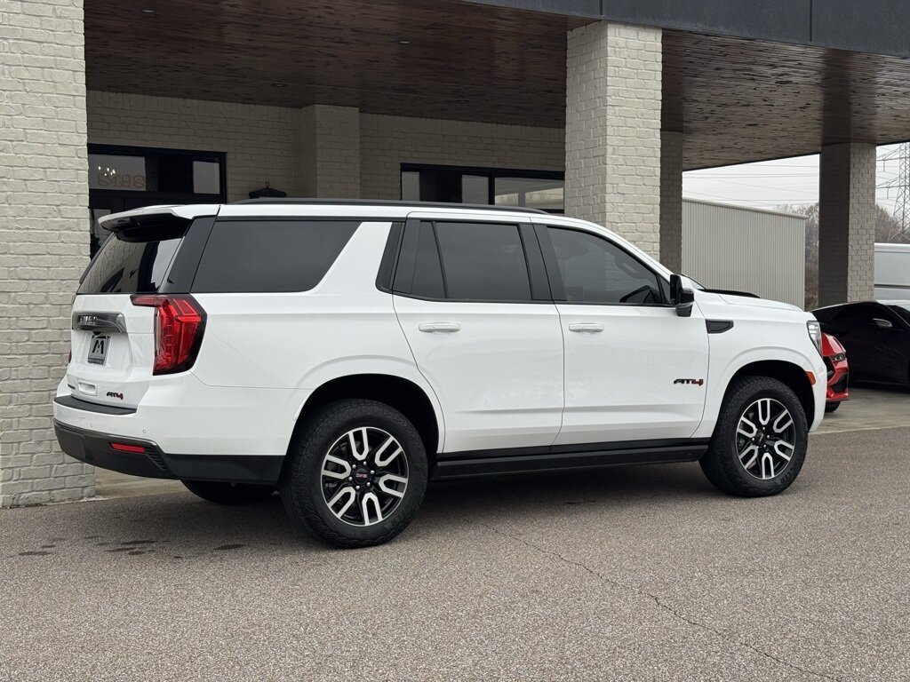 2023 GMC Yukon AT4 - Photo 13 - Martin, TN 38237