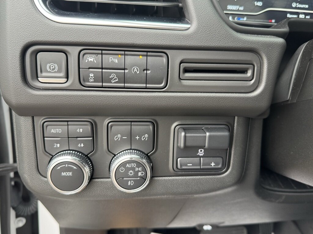 2023 GMC Yukon AT4 - Photo 33 - Martin, TN 38237