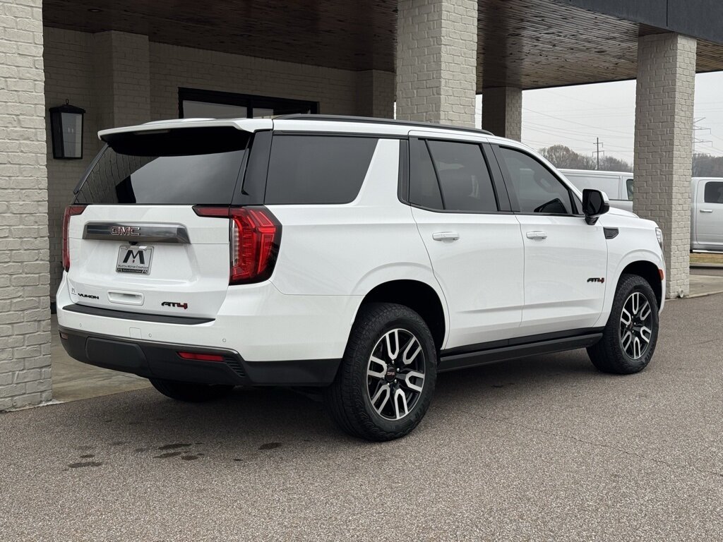 2023 GMC Yukon AT4 - Photo 12 - Martin, TN 38237