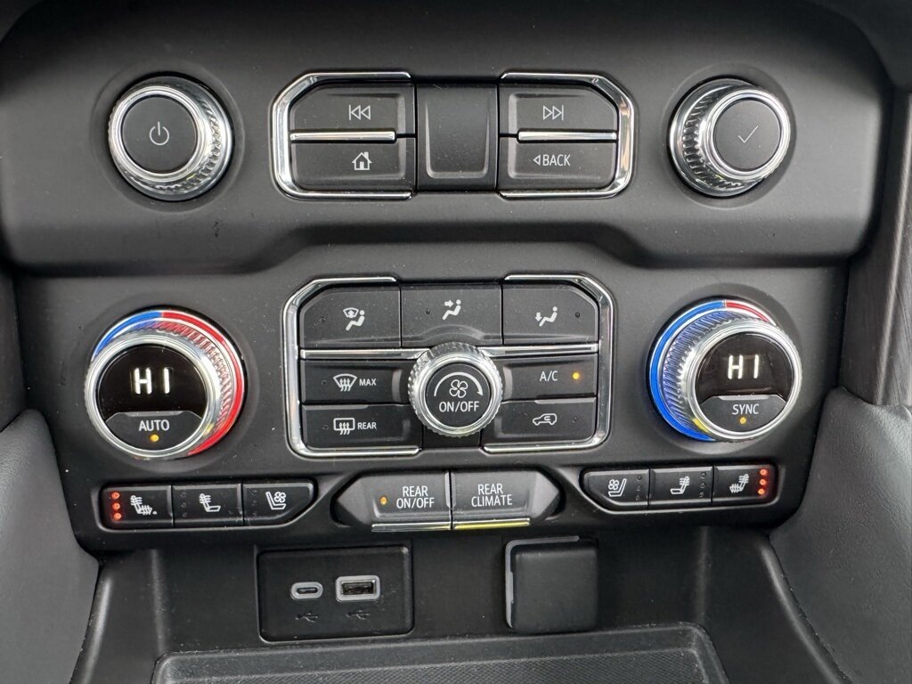 2023 GMC Yukon AT4 - Photo 31 - Martin, TN 38237