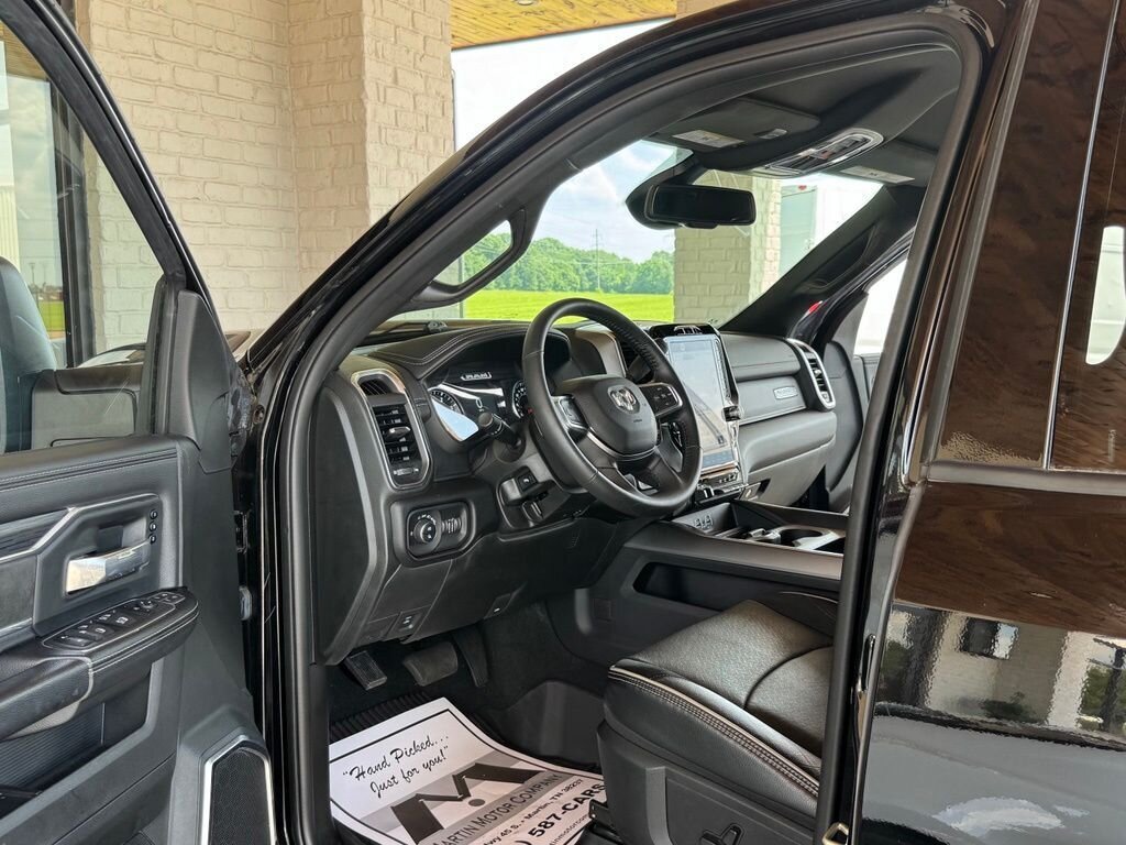 2024 RAM 3500 Laramie - Photo 24 - Martin, TN 38237