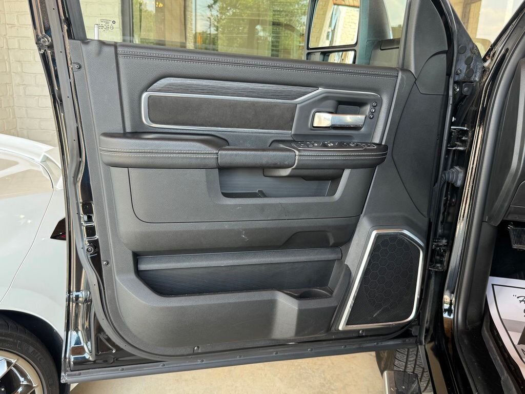 2024 RAM 3500 Laramie - Photo 40 - Martin, TN 38237
