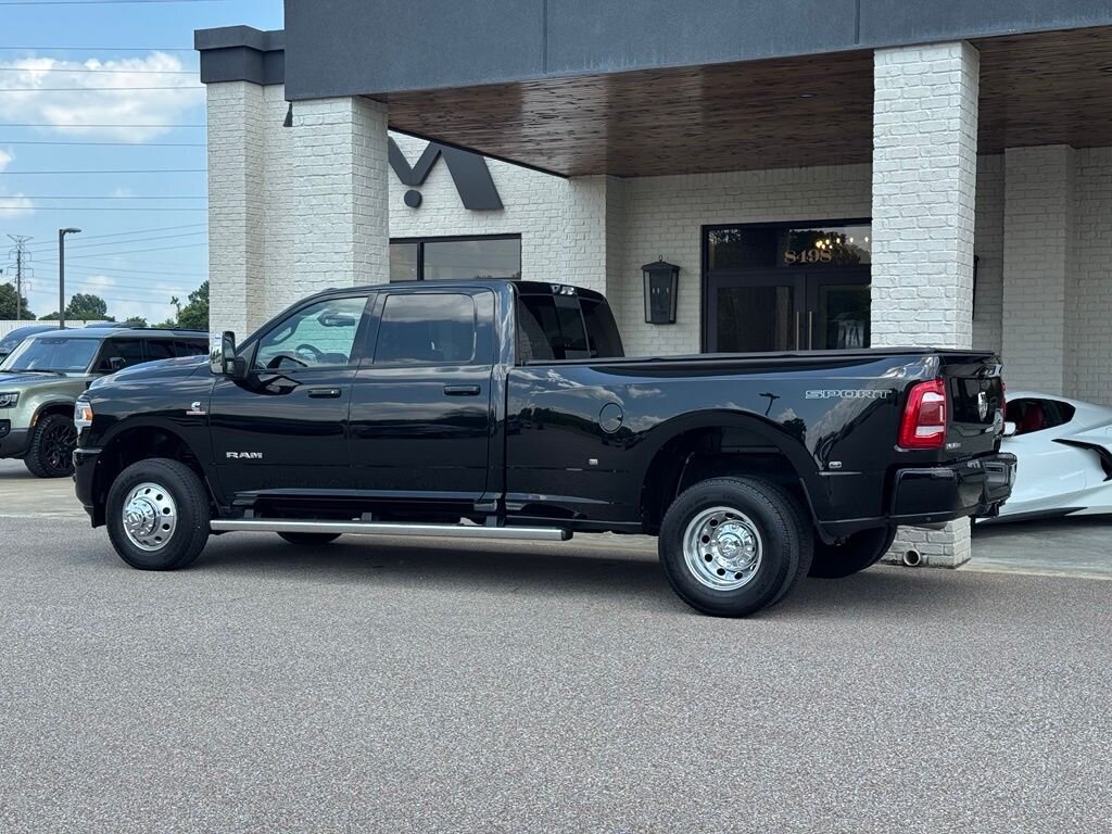 2024 RAM 3500 Laramie - Photo 9 - Martin, TN 38237