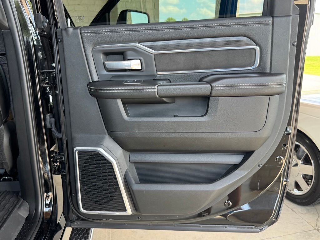 2024 RAM 3500 Laramie - Photo 46 - Martin, TN 38237