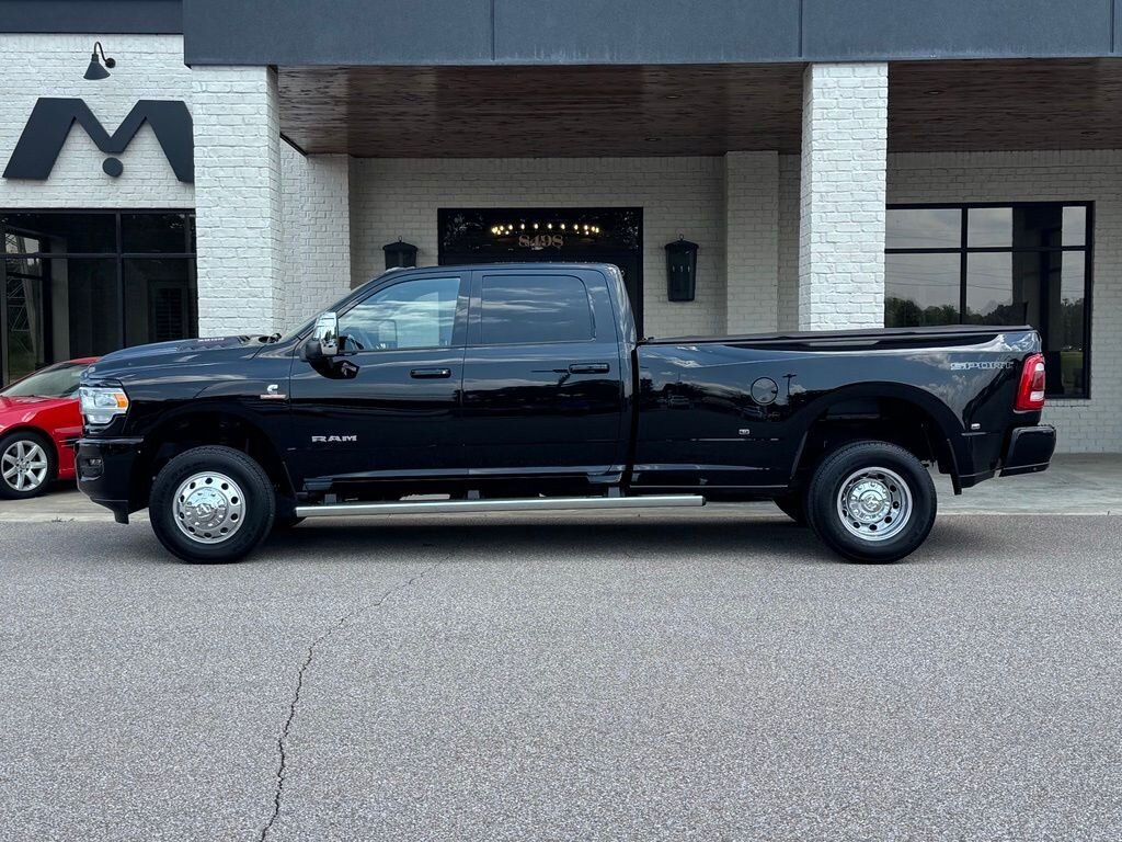 2024 RAM 3500 Laramie - Photo 7 - Martin, TN 38237
