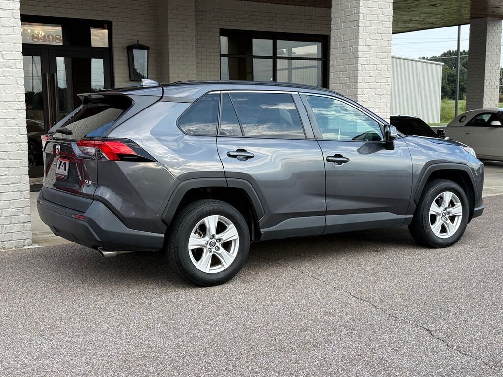 2019 Toyota RAV4 XLE   - Photo 5 - Martin, TN 38237