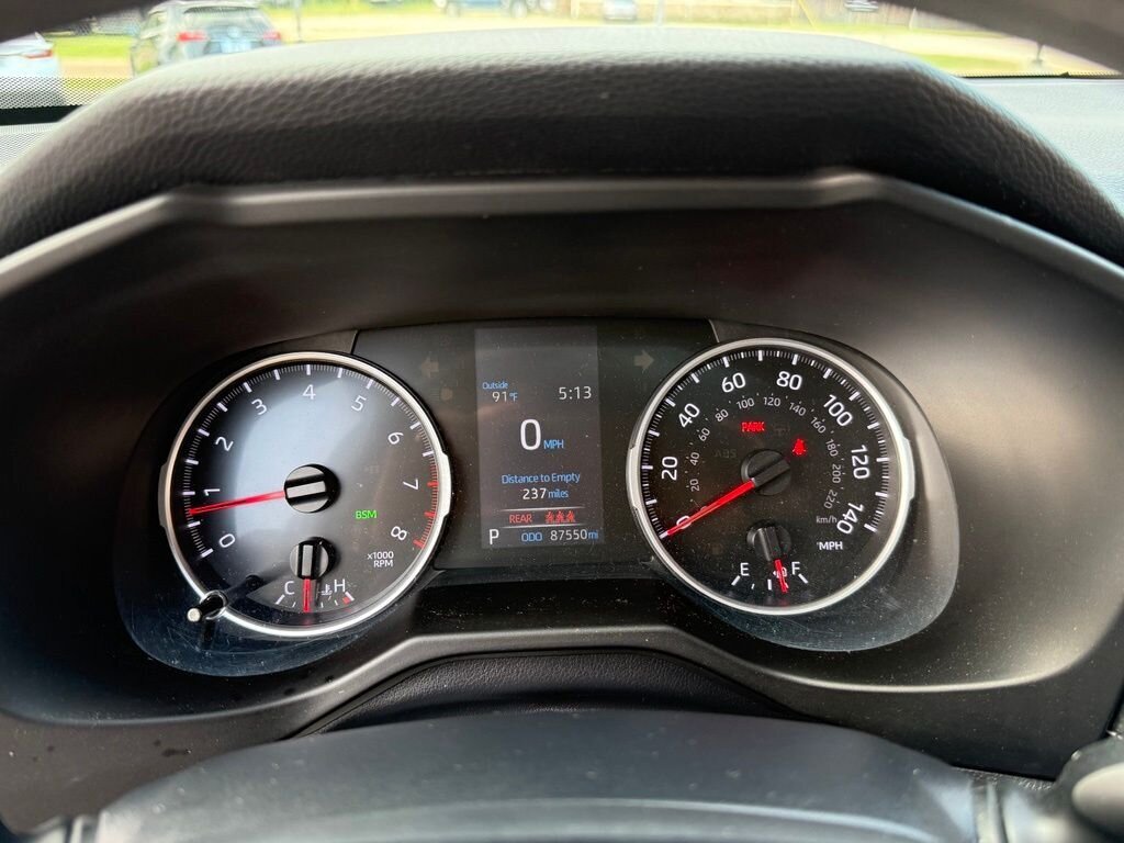 2019 Toyota RAV4 XLE   - Photo 17 - Martin, TN 38237