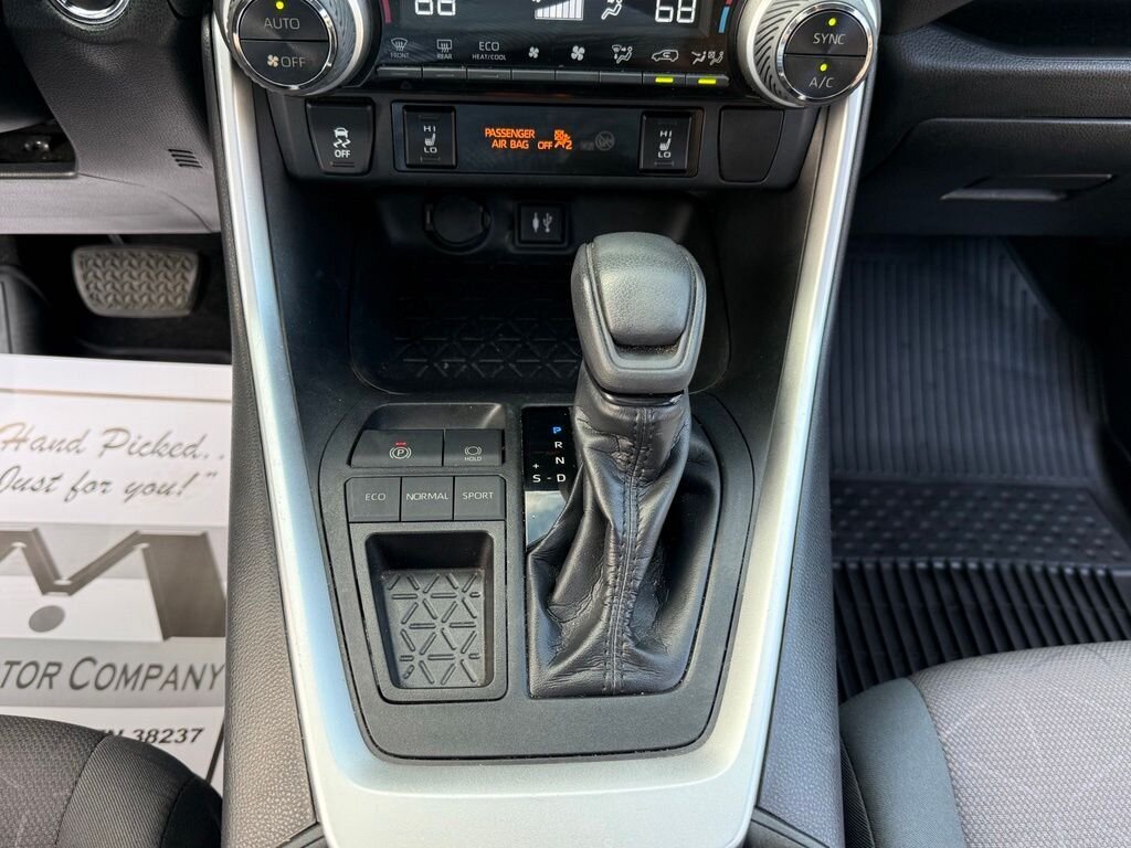 2019 Toyota RAV4 XLE   - Photo 20 - Martin, TN 38237