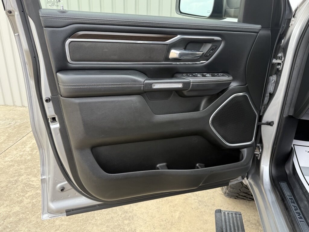 2022 RAM 1500 Laramie   - Photo 32 - Martin, TN 38237
