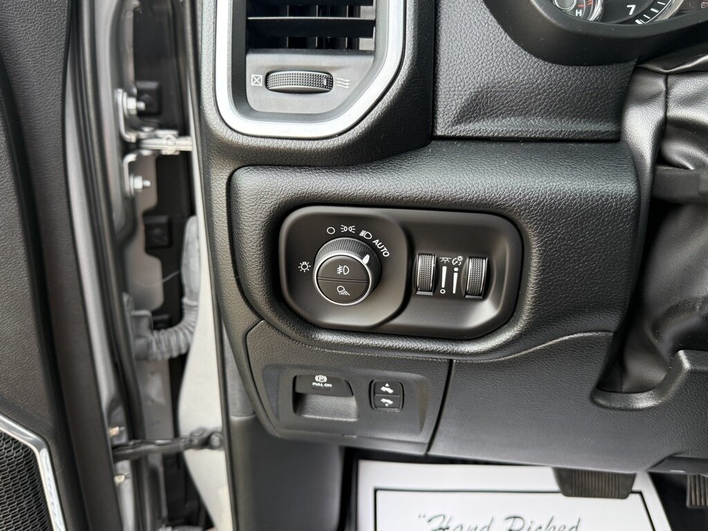 2022 RAM 1500 Laramie   - Photo 24 - Martin, TN 38237