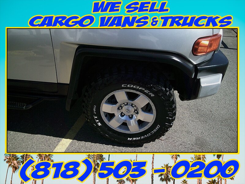 2007 Toyota FJ Cruiser   - Photo 8 - North Hollywood, CA 91605