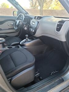 2014 Kia Soul +   - Photo 11 - Hurricane, UT 84737