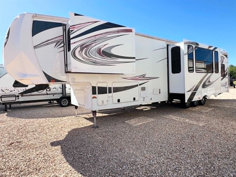 2013 Heartland Cyclone 4100  