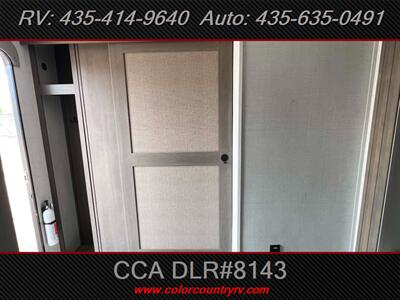 2025 Grand Design RV Transcend - Photo 14 - Hurricane, UT 84737