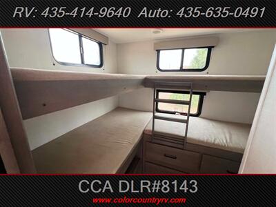 2025 Grand Design RV Transcend - Photo 13 - Hurricane, UT 84737