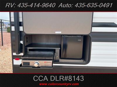 2025 Grand Design RV Transcend - Photo 18 - Hurricane, UT 84737