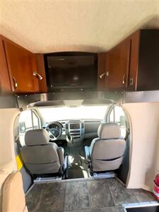 2011 Fleetwood Tioga DSL 24D   - Photo 4 - Hurricane, UT 84737