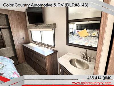 2020 KVRZ Durango Gold 384RLT   - Photo 17 - Hurricane, UT 84737