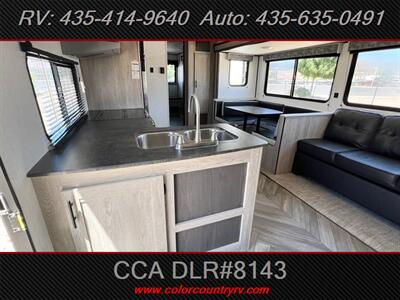 2022 Heartland Prowler 320BH   - Photo 8 - Hurricane, UT 84737
